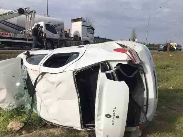 Denizli'de otomobil takla attı; sürücü ağır yaralı Denizli'de otomobil takla attı; sürücü ağır yaralı