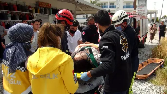 Elektrikli bisikletiyle dereye uçan kadın turist ölümden döndü Elektrikli bisikletiyle dereye uçan kadın turist ölümden döndü
