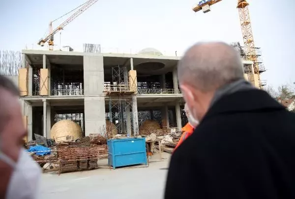 İSTANBUL-ERDOĞAN ÜNİVERSİTE KÜLLİYESİ VE CAMİ İNŞAATINDA İNCELEME YAPTI İSTANBUL-ERDOĞAN ÜNİVERSİTE KÜLLİYESİ VE CAMİ İNŞAATINDA İNCELEME YAPTI