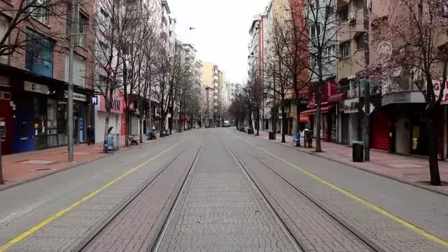 ZONGULDAK - Sokağa çıkma kısıtlamasına uyuluyor ZONGULDAK - Sokağa çıkma kısıtlamasına uyuluyor