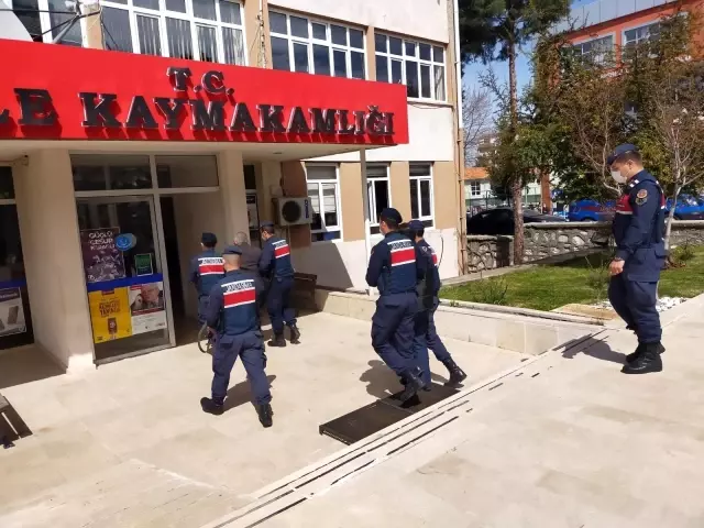 Evlilik çetesi bakıma muhtaç çocuğu olan veya yaşlı erkekleri hedef almış Evlilik çetesi bakıma muhtaç çocuğu olan veya yaşlı erkekleri hedef almış
