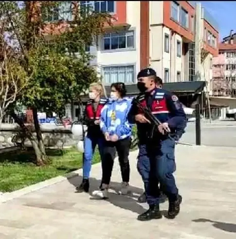 Evlilik çetesi bakıma muhtaç çocuğu olan veya yaşlı erkekleri hedef almış Evlilik çetesi bakıma muhtaç çocuğu olan veya yaşlı erkekleri hedef almış