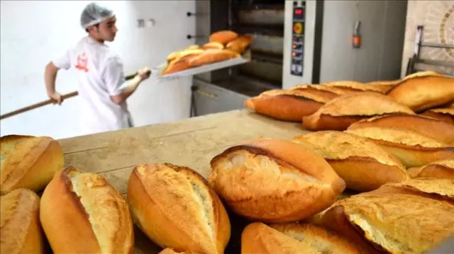 Hafta sonu fırınlar saat kaçta açılıyor? Fırınlar bugün açık mı? 17-18 Nisan Hafta sonu fırınların çalışma saatleri neler? Hafta sonu fırınlar saat kaçta açılıyor? Fırınlar bugün açık mı? 17-18 Nisan Hafta sonu fırınların çalışma saatleri neler?