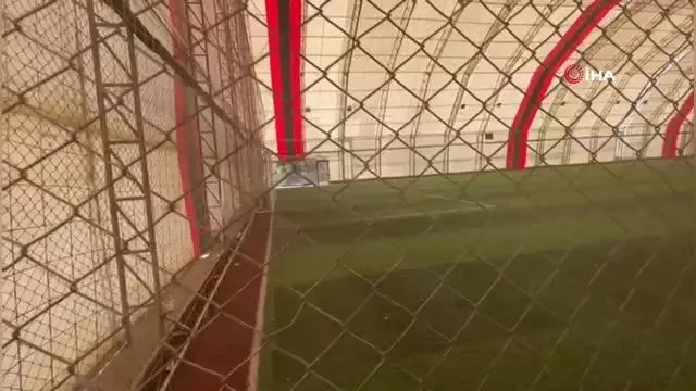 Halı saha maçında kalp krizi geçiren 20 yaşındaki genç hayatını kaybetti Halı saha maçında kalp krizi geçiren 20 yaşındaki genç hayatını kaybetti