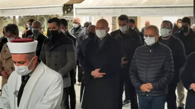 Hasan Polatkan'ın eşi Mutahharre Polatkan son yolculuğuna uğurlandı Hasan Polatkan'ın eşi Mutahharre Polatkan son yolculuğuna uğurlandı