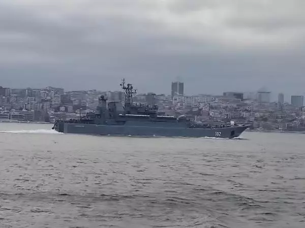 İstanbul Boğazı'nda Rus savaş gemisi hareketliliği! 2 gün içinde 4 gemi geçti İstanbul Boğazı'nda Rus savaş gemisi hareketliliği! 2 gün içinde 4 gemi geçti