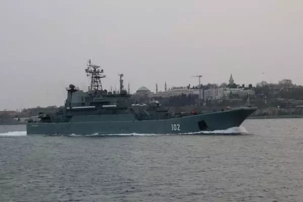 İstanbul Boğazı'nda Rus savaş gemisi hareketliliği! 2 gün içinde 4 gemi geçti İstanbul Boğazı'nda Rus savaş gemisi hareketliliği! 2 gün içinde 4 gemi geçti
