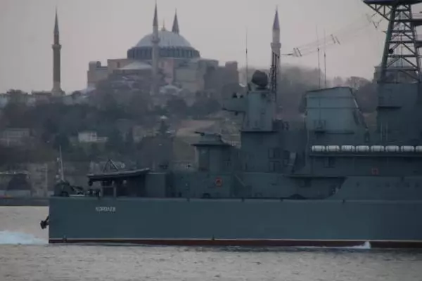 İstanbul Boğazı'nda Rus savaş gemisi hareketliliği! 2 gün içinde 4 gemi geçti İstanbul Boğazı'nda Rus savaş gemisi hareketliliği! 2 gün içinde 4 gemi geçti