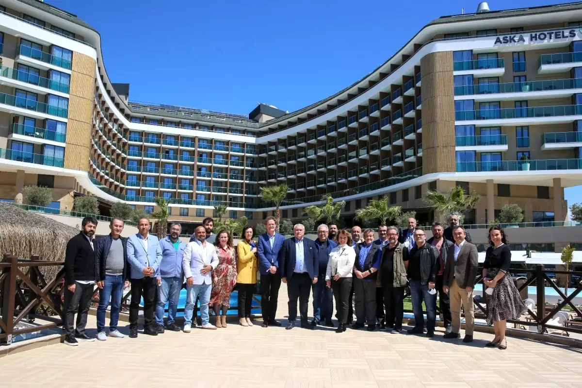 İlk YTB Özel Ödülü 'Şuşa Sevinci' fotoğrafına