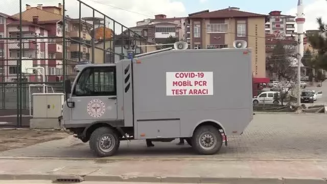 KASTAMONU - 'Mobil PCR test aracı' ile Kovid-19 vakaları yerinde tespit ediliyor KASTAMONU - 'Mobil PCR test aracı' ile Kovid-19 vakaları yerinde tespit ediliyor