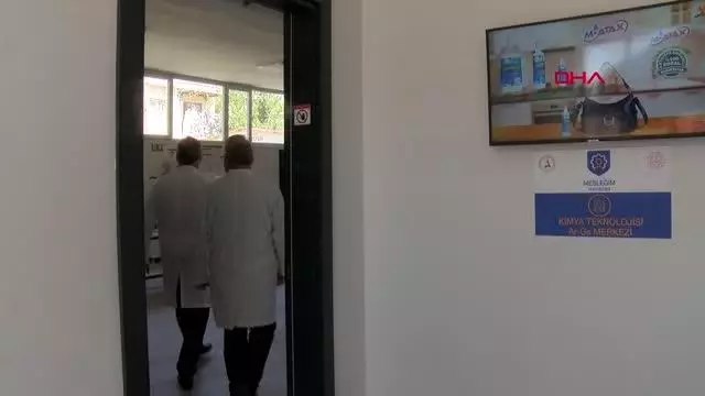 Meslek lisesinde yüzde yüz doğal dezenfektan üretildi Meslek lisesinde yüzde yüz doğal dezenfektan üretildi