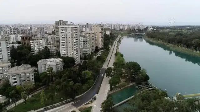 Kısıtlamada cadde ve sokaklar boş kaldı Kısıtlamada cadde ve sokaklar boş kaldı
