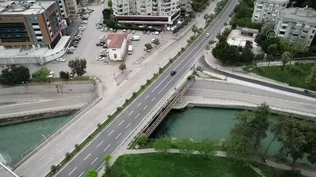 Kısıtlamada cadde ve sokaklar boş kaldı Kısıtlamada cadde ve sokaklar boş kaldı