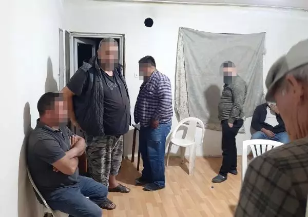ANTALYA KUMAR BASKININDA MUTFAK DOLABINDA YAKALANDI ANTALYA KUMAR BASKININDA MUTFAK DOLABINDA YAKALANDI