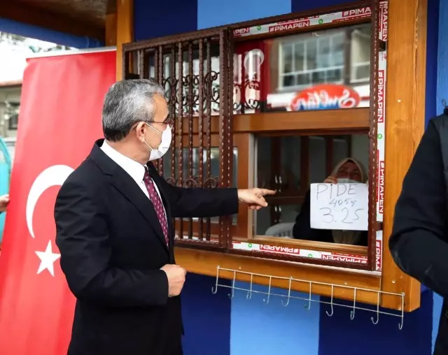 Kütahya'da Halk Ekmek büfesi açıldı Kütahya'da Halk Ekmek büfesi açıldı