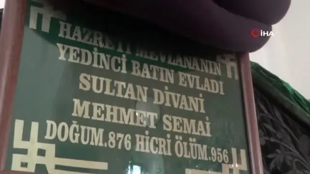 Prens Pihilip'in babası bundan 100 yıl önce Afyon'daki türbeye çizmeleriyle girmiş Prens Pihilip'in babası bundan 100 yıl önce Afyon'daki türbeye çizmeleriyle girmiş