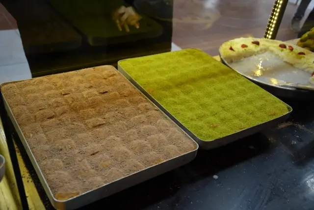 Sandıklı'da iftar sofralarının vazgeçilmez lezzeti 'Soğuk baklava' Sandıklı'da iftar sofralarının vazgeçilmez lezzeti 'Soğuk baklava'