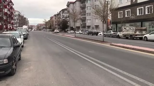 Sokağa çıkma kısıtlaması nedeniyle sessizlik hakim Sokağa çıkma kısıtlaması nedeniyle sessizlik hakim