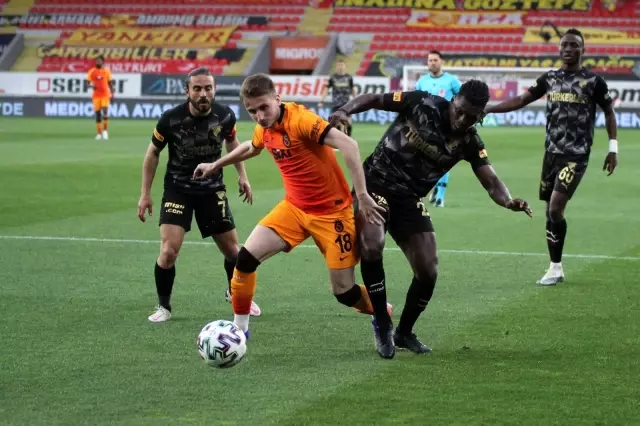 Süper Lig: Göztepe: 1 - Galatasaray: 2 (İlk yarı) Süper Lig: Göztepe: 1 - Galatasaray: 2 (İlk yarı)