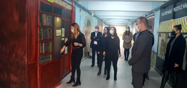 Tekin, ilçelerde incelemelerde bulundu Tekin, ilçelerde incelemelerde bulundu