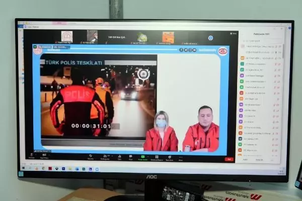 Son Dakika | Tokat polisinden öğrenci ve ailelere çevrim içi eğitim Son Dakika | Tokat polisinden öğrenci ve ailelere çevrim içi eğitim