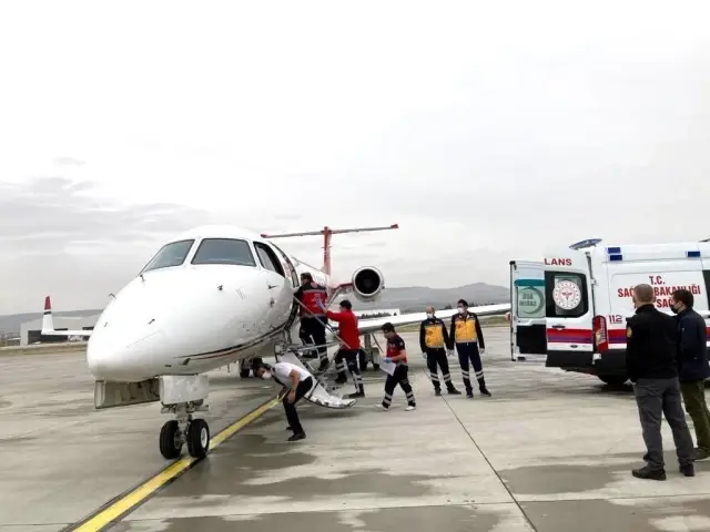 Son dakika... Uçak ambulanslar bebekler için havalandı Son dakika... Uçak ambulanslar bebekler için havalandı