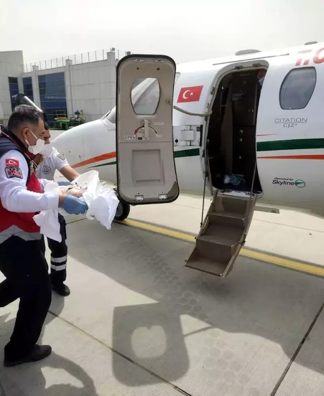 Son dakika... Uçak ambulanslar bebekler için havalandı Son dakika... Uçak ambulanslar bebekler için havalandı