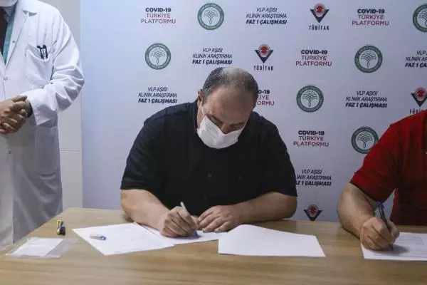 Varank: Yerli ve milli VLP aşısının sadece Türkiye'ye değil, tüm insanlığa faydası olsun istiyoruz Varank: Yerli ve milli VLP aşısının sadece Türkiye'ye değil, tüm insanlığa faydası olsun istiyoruz