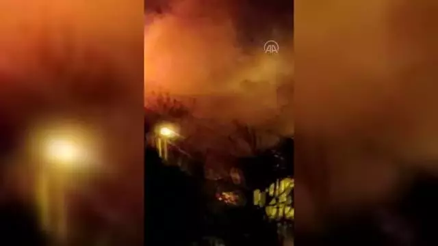 Son dakika haberleri | Yangında 5 ev zarar gördü Son dakika haberleri | Yangında 5 ev zarar gördü