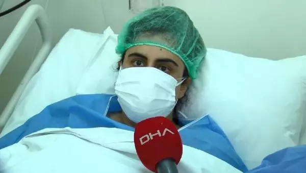 5 gün sonra yoğun bakımdan çıkan korona hastası kadının ilk sözleri 'Aşı yaptırın' oldu 5 gün sonra yoğun bakımdan çıkan korona hastası kadının ilk sözleri 'Aşı yaptırın' oldu
