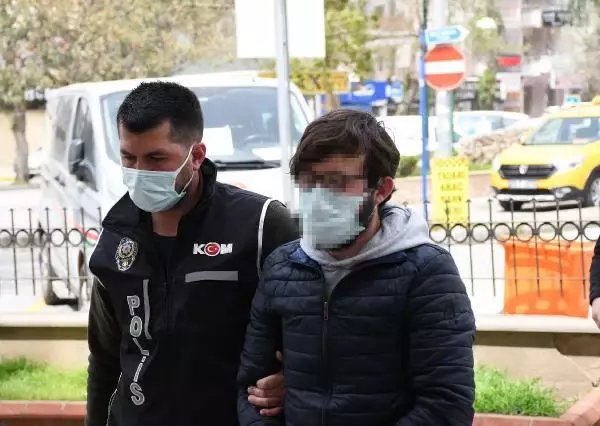 Yurt dışına kaçarken yakalanan 2 FETÖ şüphelisi ile 2 organizatör adliyede Yurt dışına kaçarken yakalanan 2 FETÖ şüphelisi ile 2 organizatör adliyede