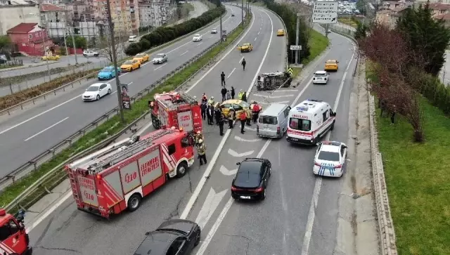 Ataşehir'de taksilerin karıştığı zincirleme kaza: 3 yaralı Ataşehir'de taksilerin karıştığı zincirleme kaza: 3 yaralı