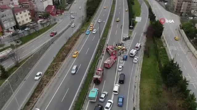 Ataşehir'de taksilerin karıştığı zincirleme kaza: 3 yaralı Ataşehir'de taksilerin karıştığı zincirleme kaza: 3 yaralı