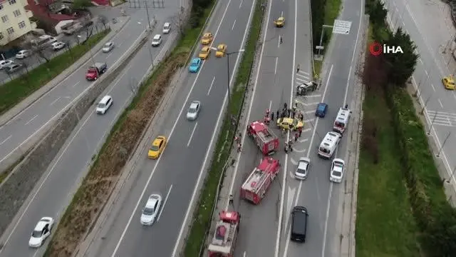 Ataşehir'de taksilerin karıştığı zincirleme kaza: 3 yaralı Ataşehir'de taksilerin karıştığı zincirleme kaza: 3 yaralı