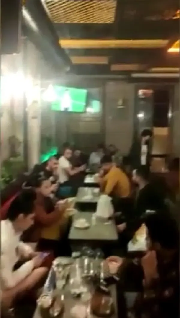 Son dakika haberleri! BEYOĞLU'NDA EĞLENCE MEKANINA KORONAVİRÜS BASKINI KAMERADA Son dakika haberleri! BEYOĞLU'NDA EĞLENCE MEKANINA KORONAVİRÜS BASKINI KAMERADA