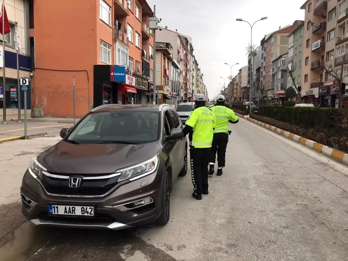 Bilecik'te sokağa çıkma kısıtlamasında denetimler sıkı bir şekilde sürüyor