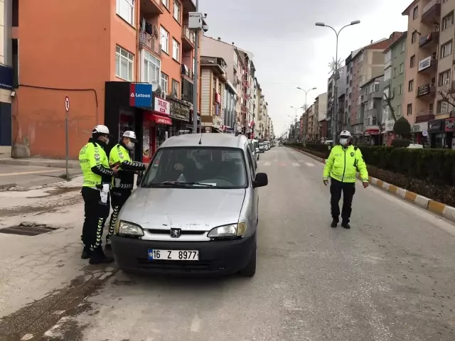 Bilecik'te sokağa çıkma kısıtlamasında denetimler sıkı bir şekilde sürüyor