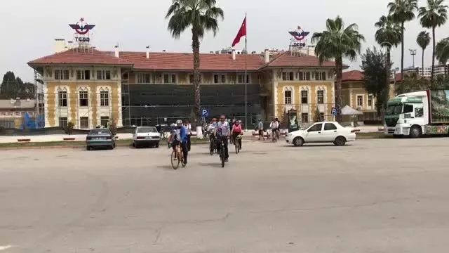 Bir grup bisiklet kullanıcısı Türk Kızılaya kan ve kök hücre bağışı yaptı Bir grup bisiklet kullanıcısı Türk Kızılaya kan ve kök hücre bağışı yaptı