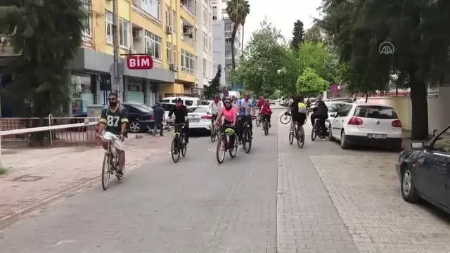Bir grup bisiklet kullanıcısı Türk Kızılaya kan ve kök hücre bağışı yaptı Bir grup bisiklet kullanıcısı Türk Kızılaya kan ve kök hücre bağışı yaptı