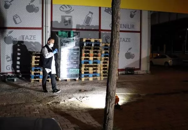 BİRİNCİ KATTAKİ EVLERİNİN PENCERESİNDEN DÜŞEN KADIN ÖLDÜ BİRİNCİ KATTAKİ EVLERİNİN PENCERESİNDEN DÜŞEN KADIN ÖLDÜ
