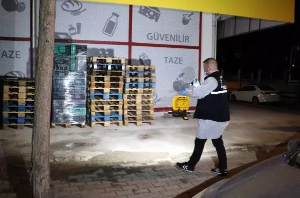 BİRİNCİ KATTAKİ EVLERİNİN PENCERESİNDEN DÜŞEN KADIN ÖLDÜ BİRİNCİ KATTAKİ EVLERİNİN PENCERESİNDEN DÜŞEN KADIN ÖLDÜ