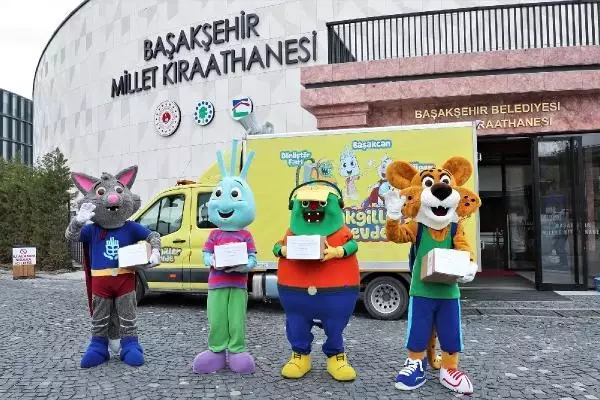 Braille alfabesiyle hazırlanan kitaplar Anadolu'daki öğrencilere gönderildi Braille alfabesiyle hazırlanan kitaplar Anadolu'daki öğrencilere gönderildi