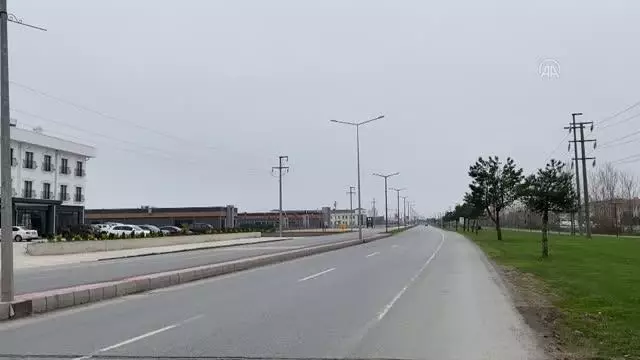 Doğu Marmara ve Batı Karadeniz'de cadde ve sokaklarda sessizlik hakim Doğu Marmara ve Batı Karadeniz'de cadde ve sokaklarda sessizlik hakim