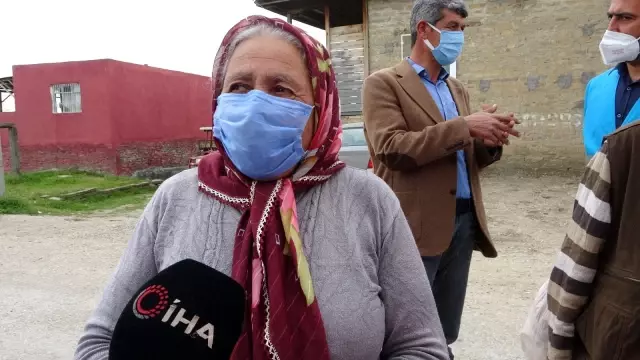 Gençlerin iyilik hareketi yaşlıların hayır duaları ile karşılandı Gençlerin iyilik hareketi yaşlıların hayır duaları ile karşılandı