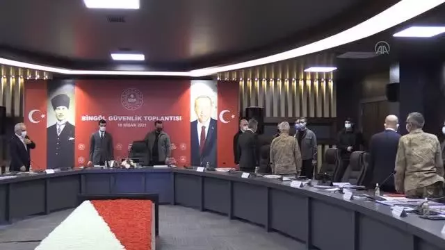 İçişleri Bakanı Süleyman Soylu Bingöl'de güvenlik toplantısına katıldı İçişleri Bakanı Süleyman Soylu Bingöl'de güvenlik toplantısına katıldı
