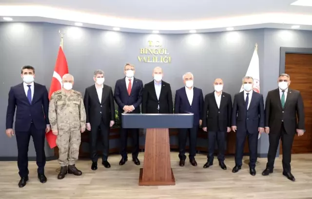 İçişleri Bakanı Süleyman Soylu Bingöl'de güvenlik toplantısına katıldı İçişleri Bakanı Süleyman Soylu Bingöl'de güvenlik toplantısına katıldı