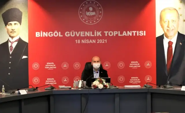İçişleri Bakanı Süleyman Soylu Bingöl'de güvenlik toplantısına katıldı İçişleri Bakanı Süleyman Soylu Bingöl'de güvenlik toplantısına katıldı