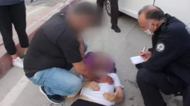İki otomobilin çarpışması sonucu 3 kişi yaralandı İki otomobilin çarpışması sonucu 3 kişi yaralandı