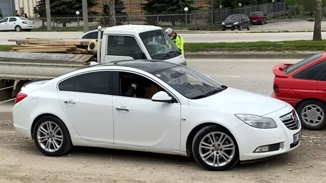 Karantina ihlali yapan 6 kişi uygulamada yakalandı Karantina ihlali yapan 6 kişi uygulamada yakalandı