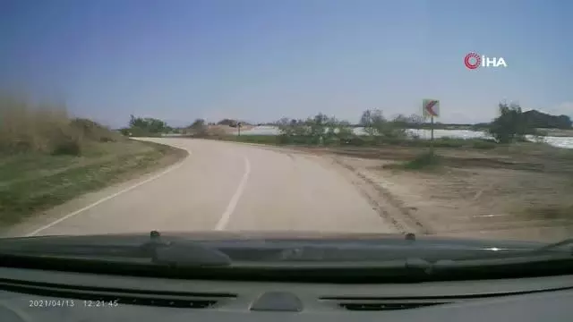 Karşı yönden gelen traktör aracını biçti, kaza sonrası öldüresiye dayak yedi Karşı yönden gelen traktör aracını biçti, kaza sonrası öldüresiye dayak yedi